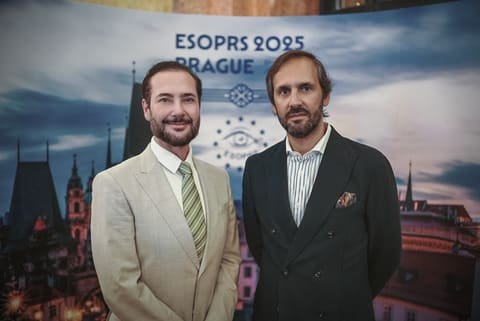 Time do Kós no congresso ESOPRS 2025, em Praga.