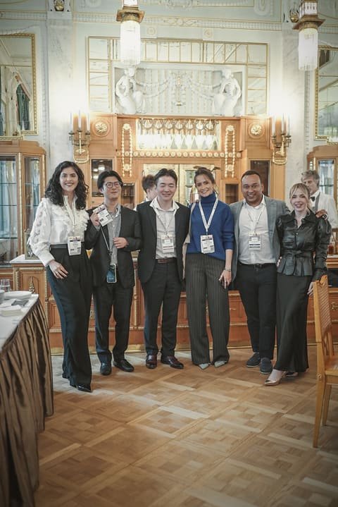 Time do Kós no congresso ESOPRS 2025, em Praga.